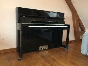 Piano droit Bechstein avance 118